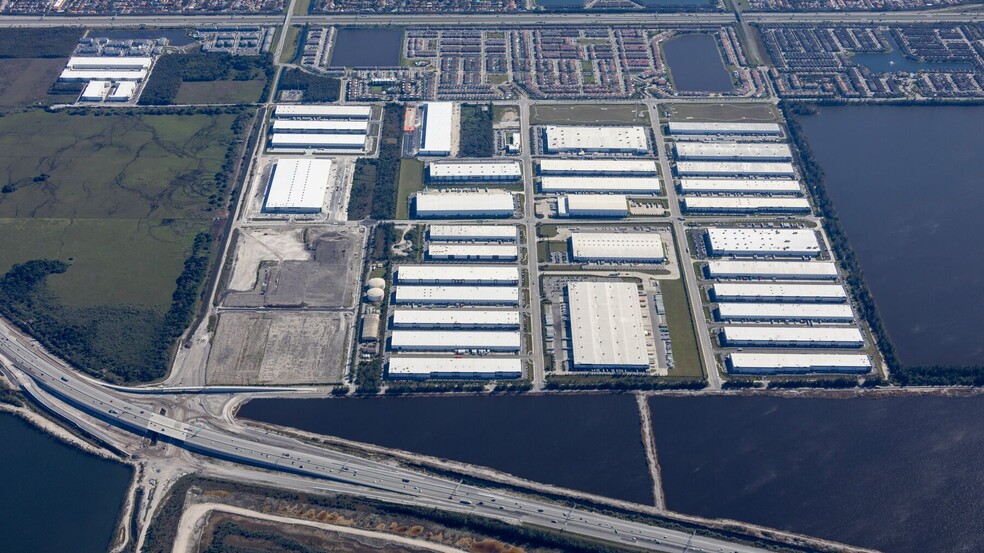 3870 W 108 St, Hialeah, FL à louer - Aérien - Image 2 de 2
