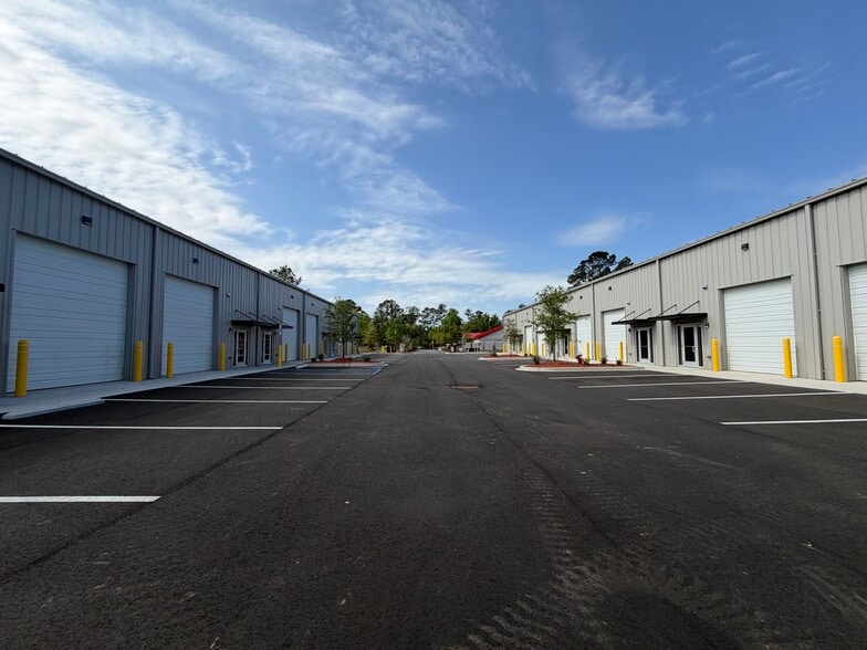 8476 Dorchester Rd, North Charleston, SC for lease - Building Photo - Image 2 of 2