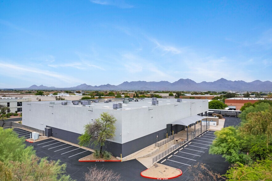7543 E Tierra Buena Ln, Scottsdale, AZ à louer - Photo du bâtiment - Image 2 de 16