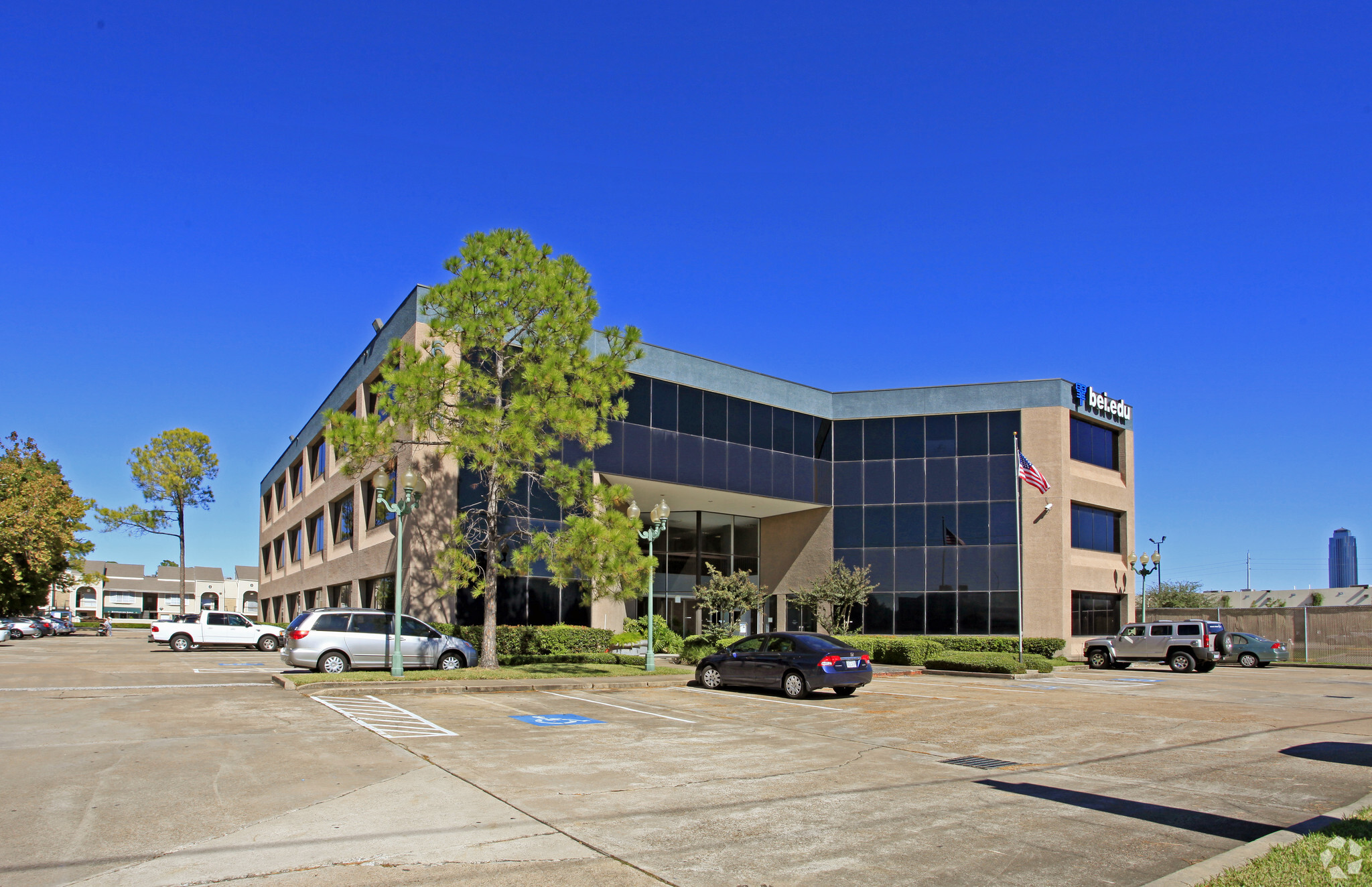 6060 Richmond Ave, Houston, TX à louer Photo du bâtiment- Image 1 de 6