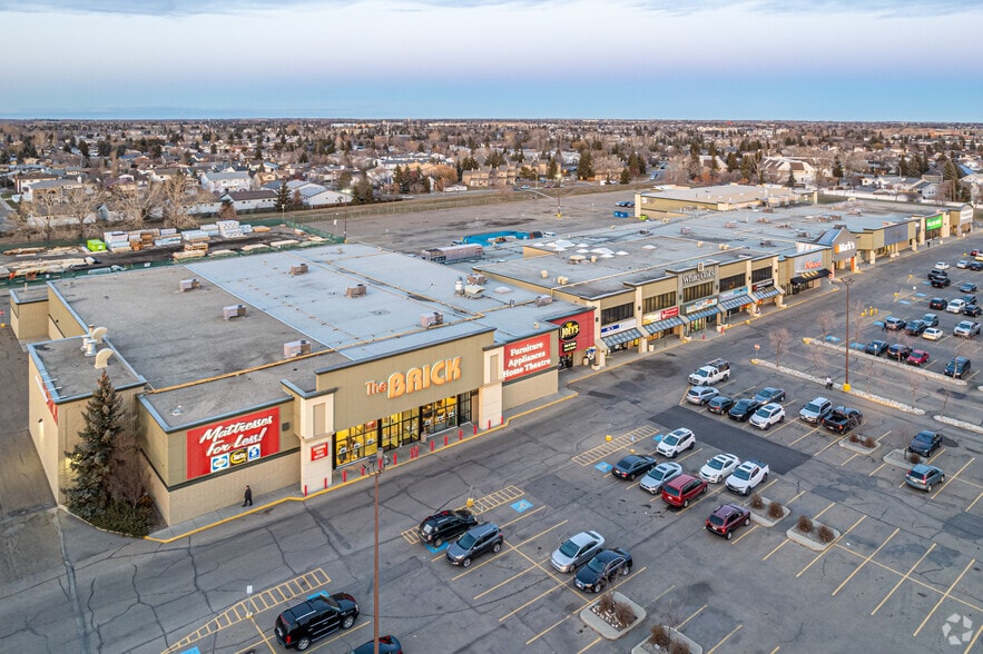 12222 137th Ave NW, Edmonton, AB for sale - Building Photo - Image 2 of 9