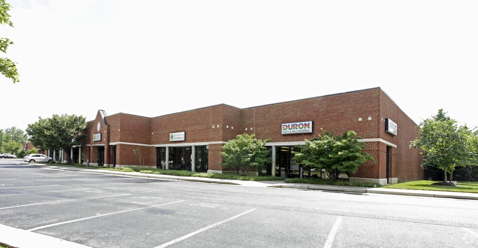 9555 Kings Charter Dr, Ashland, VA à louer - Photo du bâtiment - Image 2 de 12