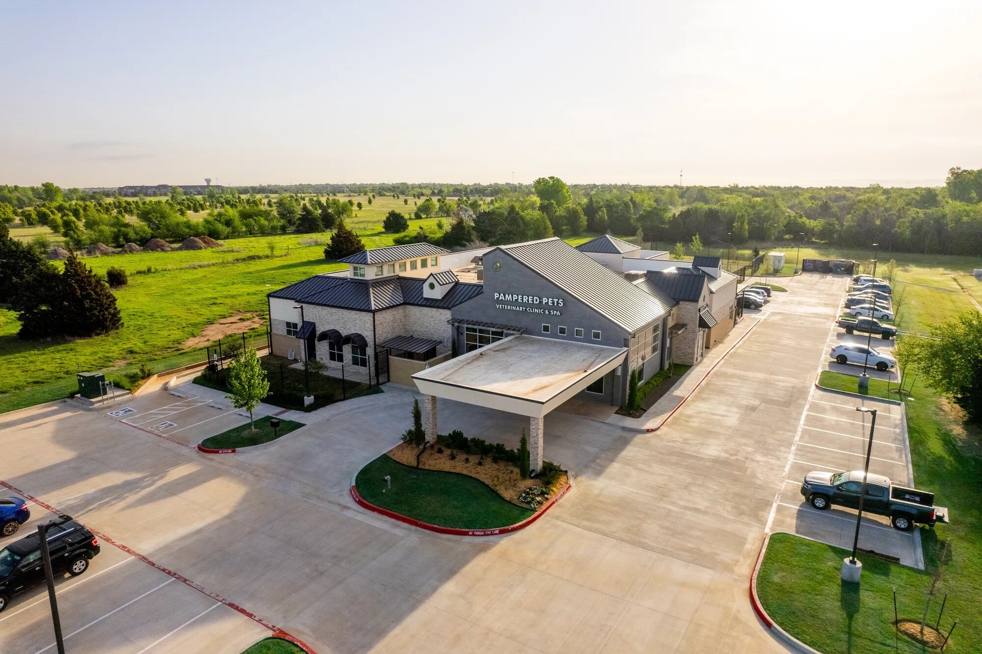 2020 N Kelly Ave, Edmond, OK à vendre Photo du bâtiment- Image 1 de 37
