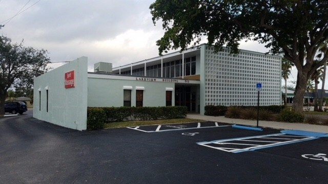 513 US Highway 1, North Palm Beach, FL à louer - Photo du bâtiment - Image 1 de 11