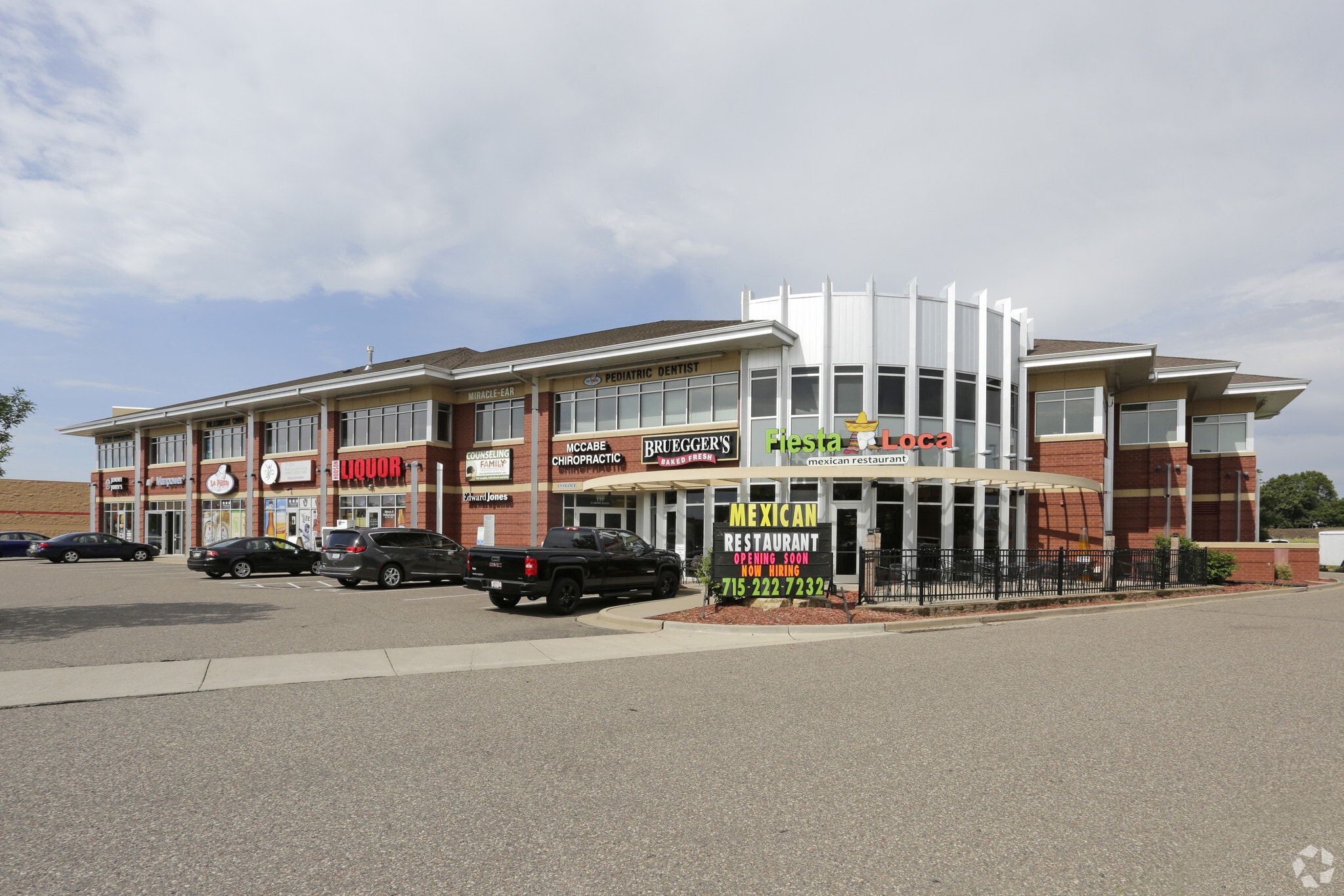 131 Carmichael Rd, Hudson, WI for sale Primary Photo- Image 1 of 4