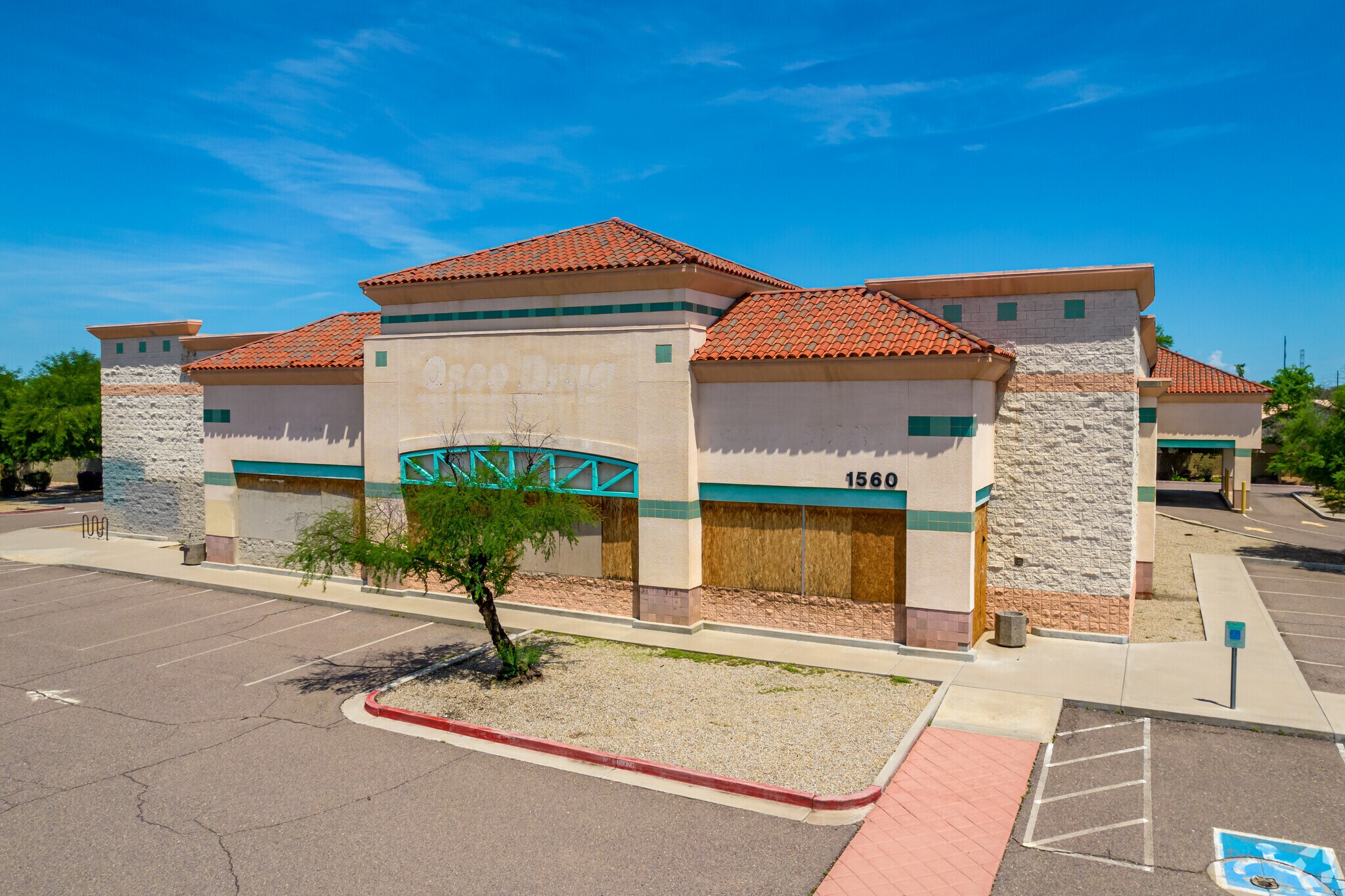 1560 E Elliot Rd, Gilbert, AZ à louer Photo du bâtiment- Image 1 de 8