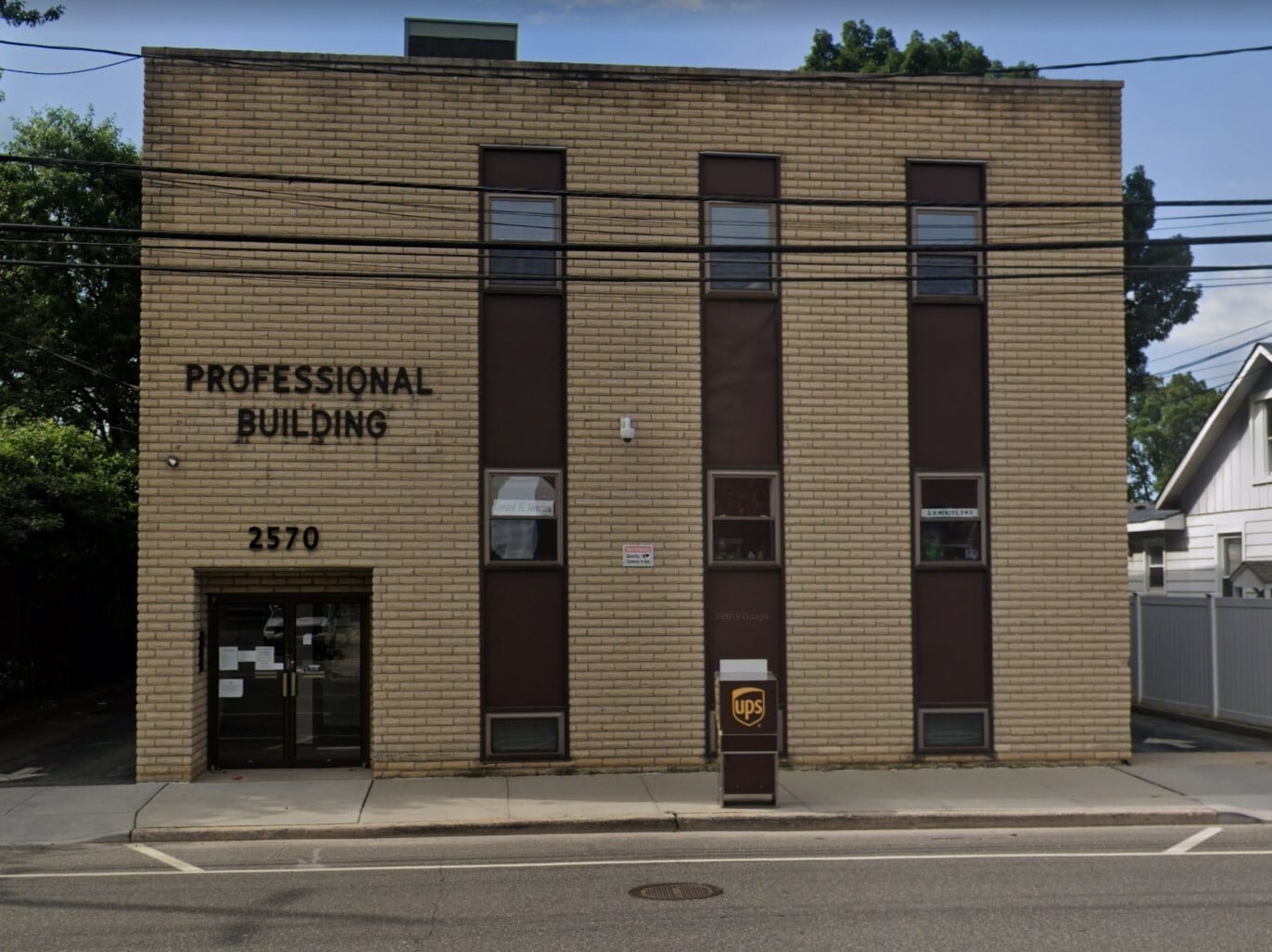 2570 Jerusalem ave, North Bellmore, NY for lease Interior Photo- Image 1 of 3