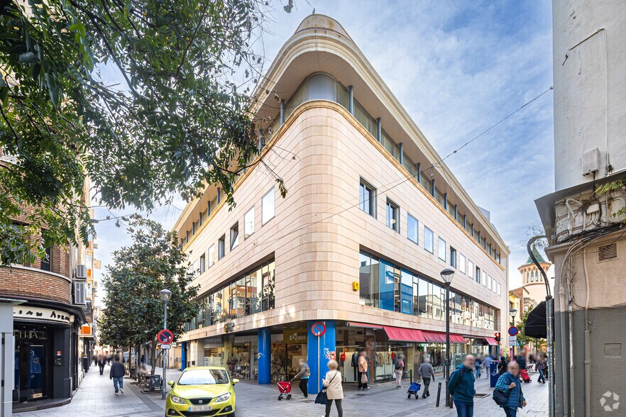 Carrer de Gràcia, 51-53, Sabadell, Barcelona à louer - Photo du bâtiment - Image 1 de 5