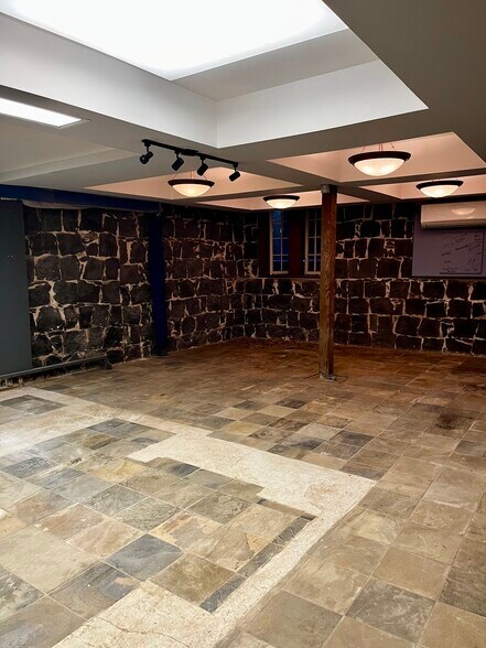 1128 Smith St, Honolulu, HI à louer - Photo intérieure - Image 3 de 7