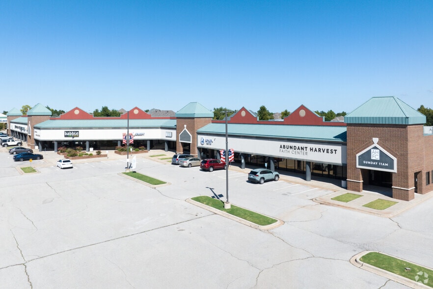 6909 W Hefner Rd, Oklahoma City, OK for lease - Primary Photo - Image 1 of 21