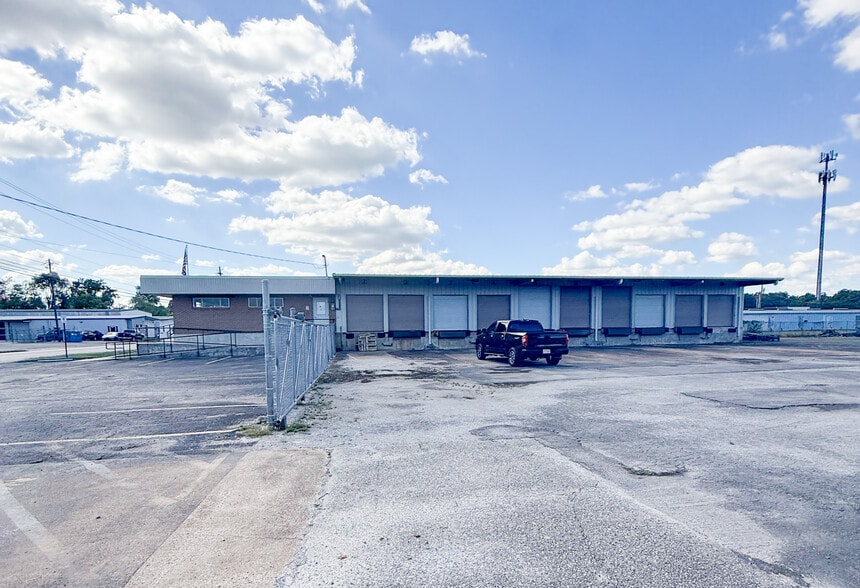 1313 Putman Dr NW, Huntsville, AL for lease - Building Photo - Image 3 of 8