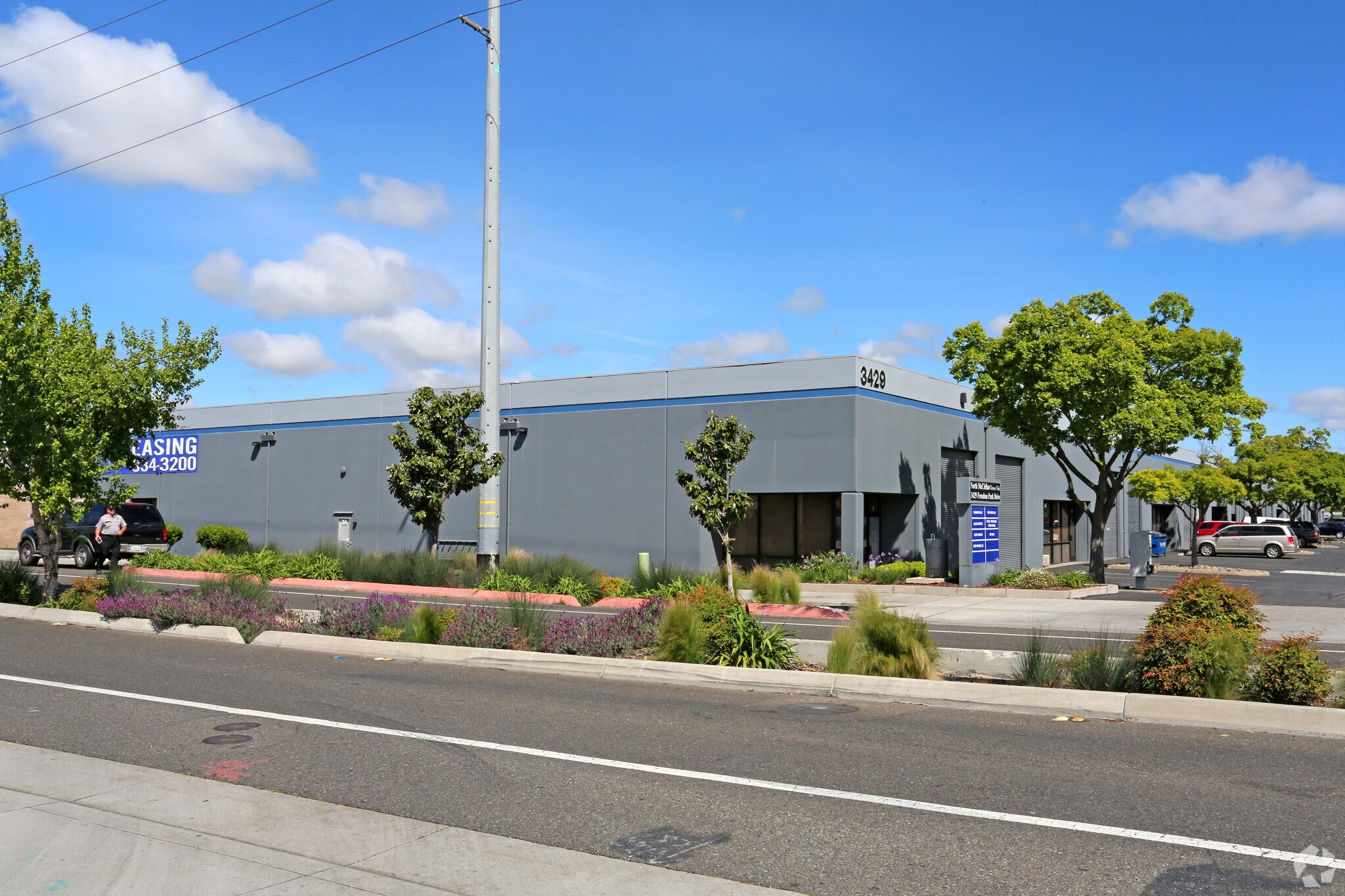 3429 Freedom Park Dr, North Highlands, CA for lease Primary Photo- Image 1 of 7