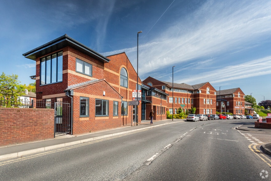 Stockport Rd, Altrincham for lease - Building Photo - Image 2 of 2