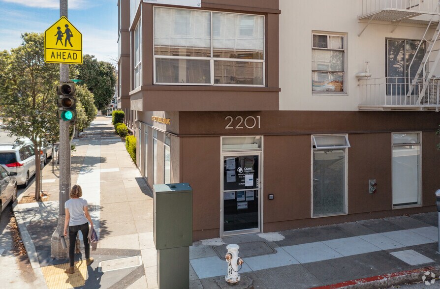 2201-2215 Post St, San Francisco, CA à louer - Photo du bâtiment - Image 3 de 6