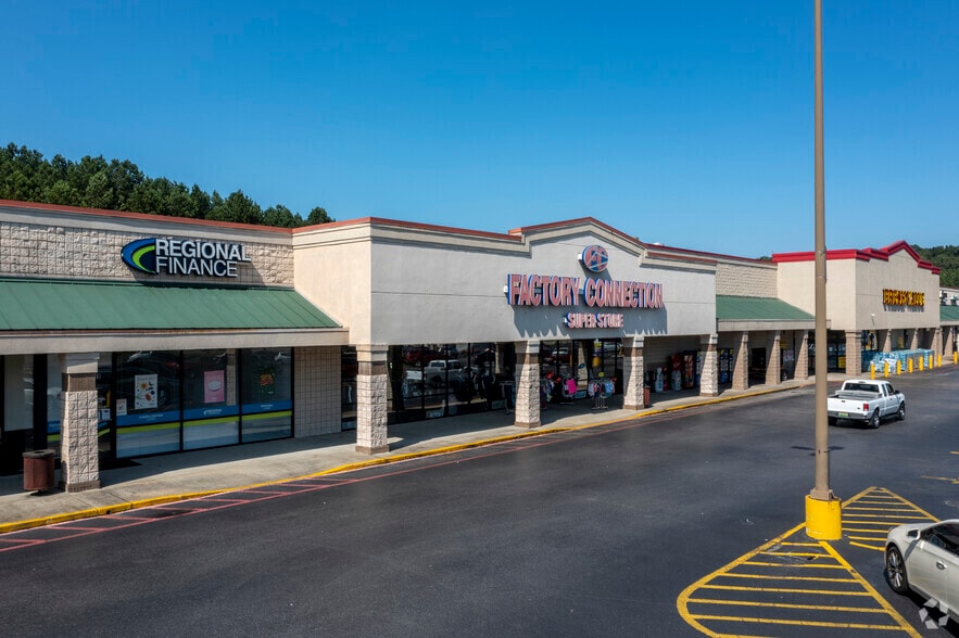 803-1025 Martin St S, Pell City, AL for lease - Building Photo - Image 3 of 15