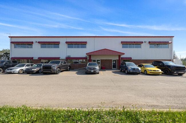 More details for 920 Memorial Dr, Fort McMurray, AB - Office for Lease