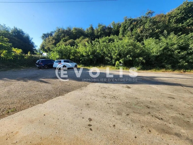 Flex in Grenay for lease - Building Photo - Image 3 of 18