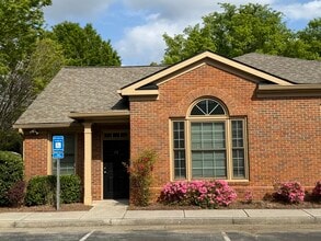 1621 N Roberts Rd, Kennesaw, GA à louer Photo intérieure- Image 1 de 3