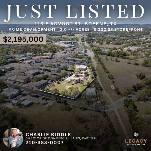 113 E Advogt St, Boerne, TX à vendre - Photo du bâtiment - Image 2 de 7