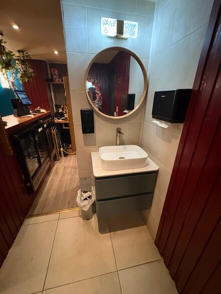 39 Denmark Hill, London for sale - Building Photo - Image 2 of 27