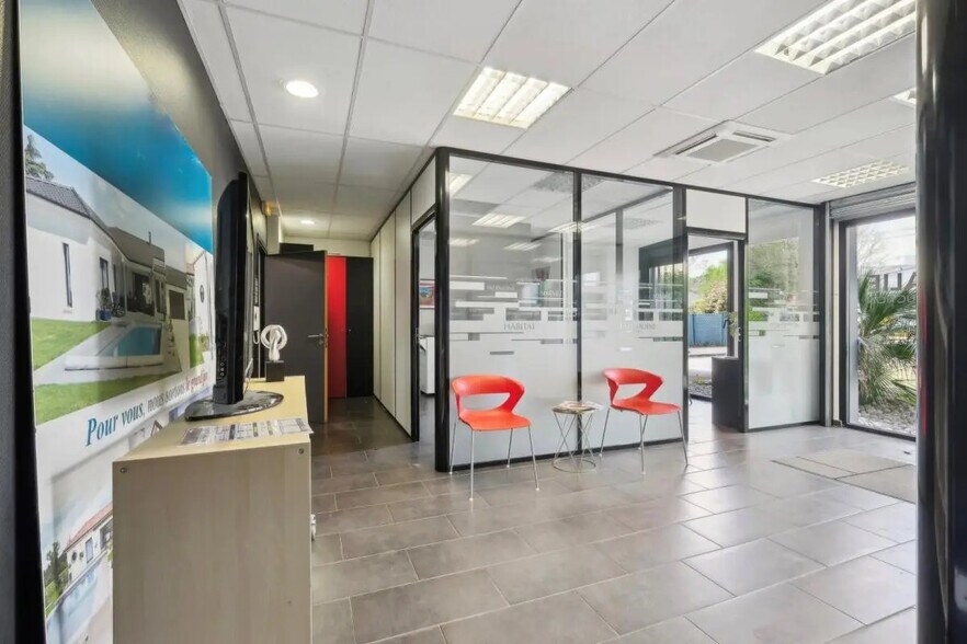 Flex in Toulouse for lease - Interior Photo - Image 3 of 14