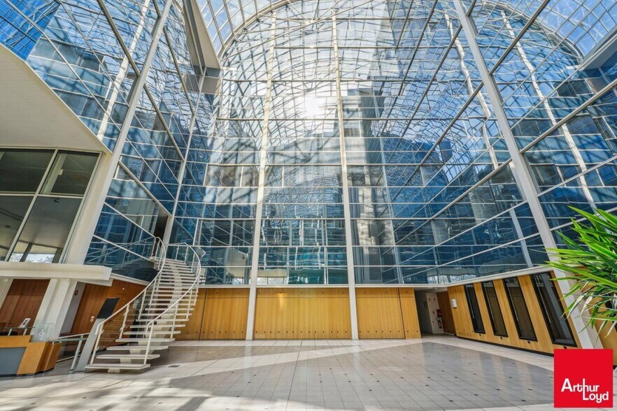 35 Boulevard Du Port, Cergy à louer - Photo du bâtiment - Image 2 de 13