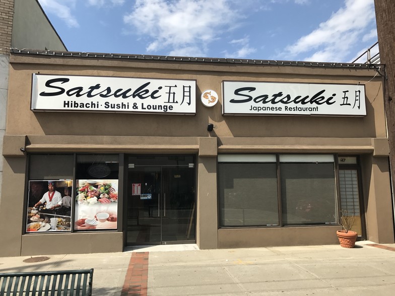 47-49 Atlantic Ave, Lynbrook, NY for lease - Primary Photo - Image 1 of 3