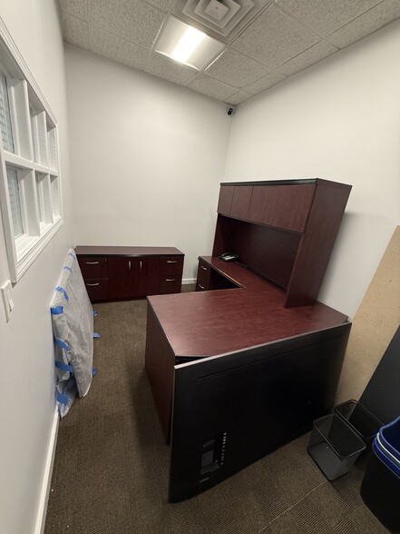 9-15 38th Ave, Long Island City, NY for lease - Building Photo - Image 3 of 16