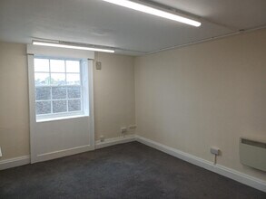 11-11A Ironmonger St, Stamford for lease Interior Photo- Image 2 of 6