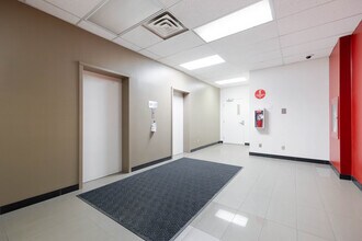 9816 Hardin St, Fort McMurray, AB à louer Photo intérieure- Image 1 de 24