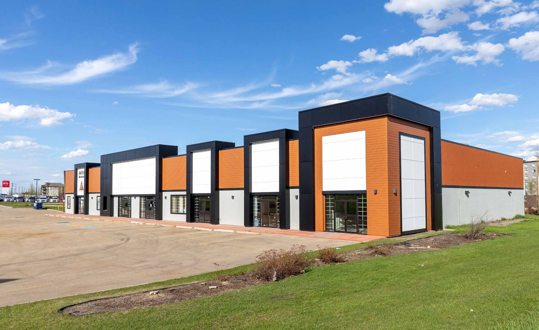 13715 Manning Dr NW, Edmonton, AB for sale Building Photo- Image 1 of 1