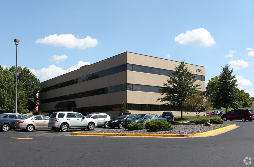 6900 Squibb Rd, Mission, KS for sale - Building Photo - Image 1 of 2