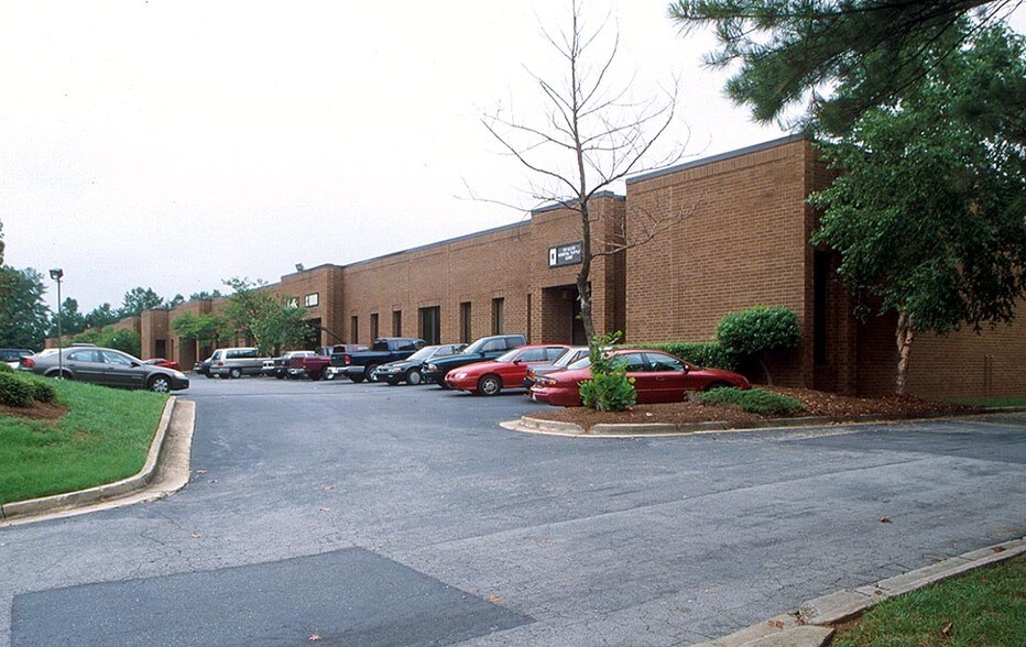 1649 Sands Pl SE, Marietta, GA à louer - Photo du bâtiment - Image 2 de 11