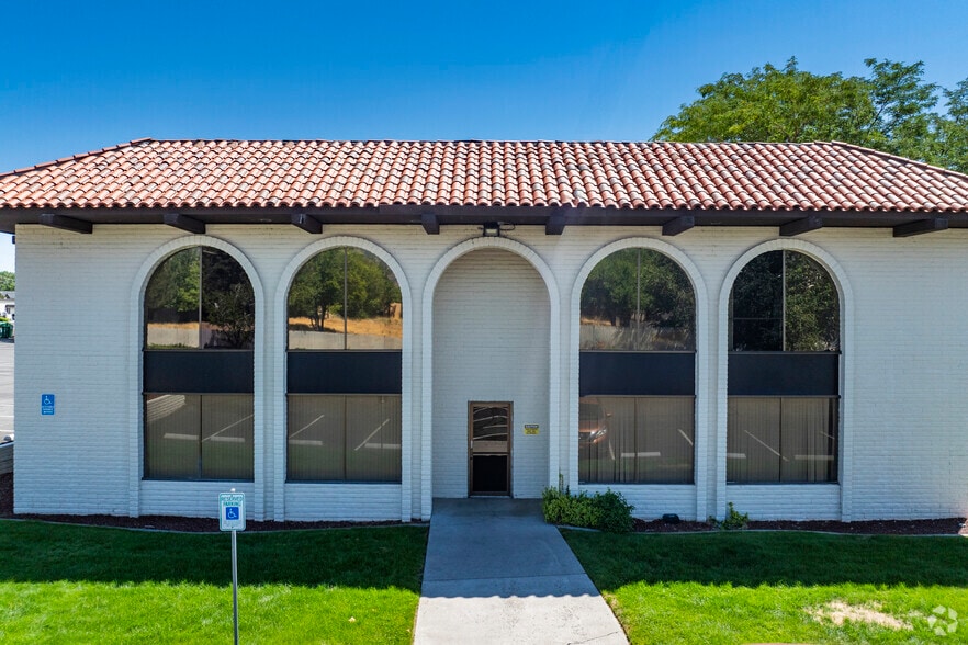 1050-1070 E Williams St, Carson City, NV for sale - Building Photo - Image 3 of 9