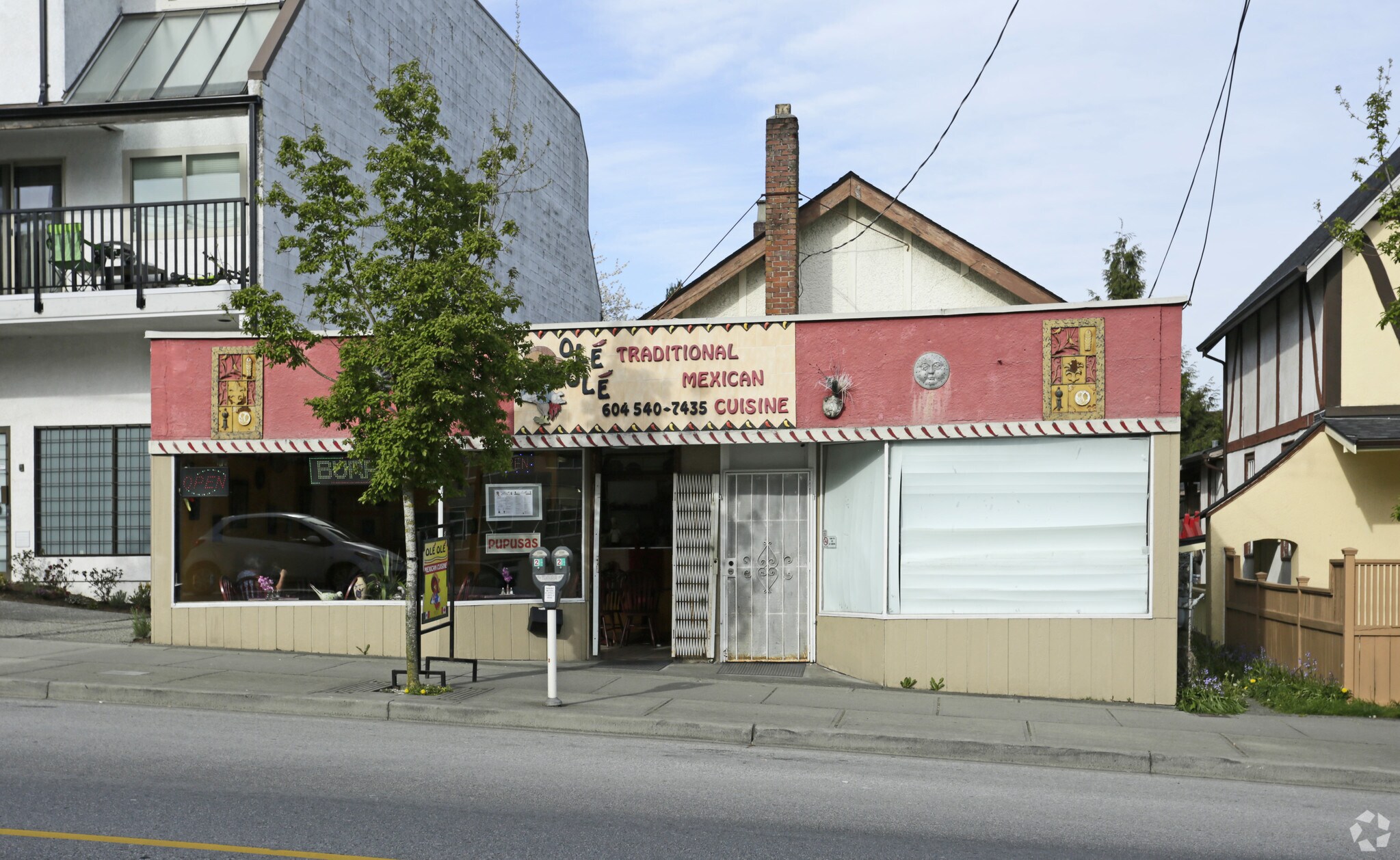 831 12th St, New Westminster, BC for sale Primary Photo- Image 1 of 1