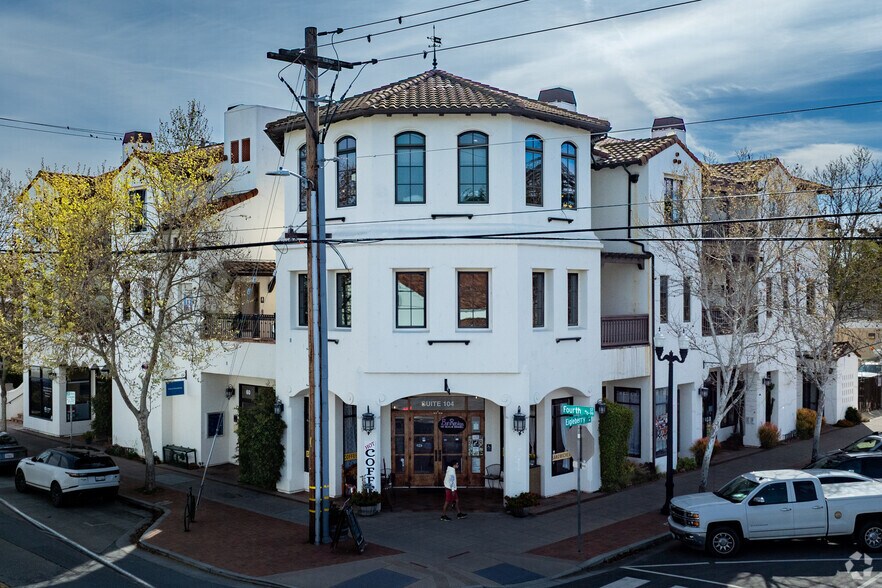 60 4th St, Gilroy, CA à louer - Photo principale - Image 1 de 5