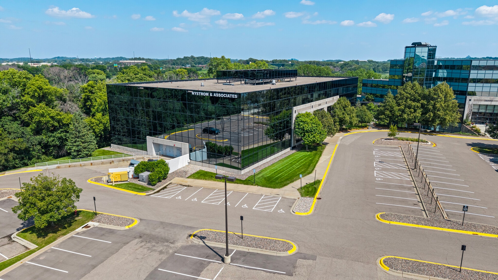11010 Prairie Lakes Dr, Eden Prairie, MN for lease Building Photo- Image 1 of 10