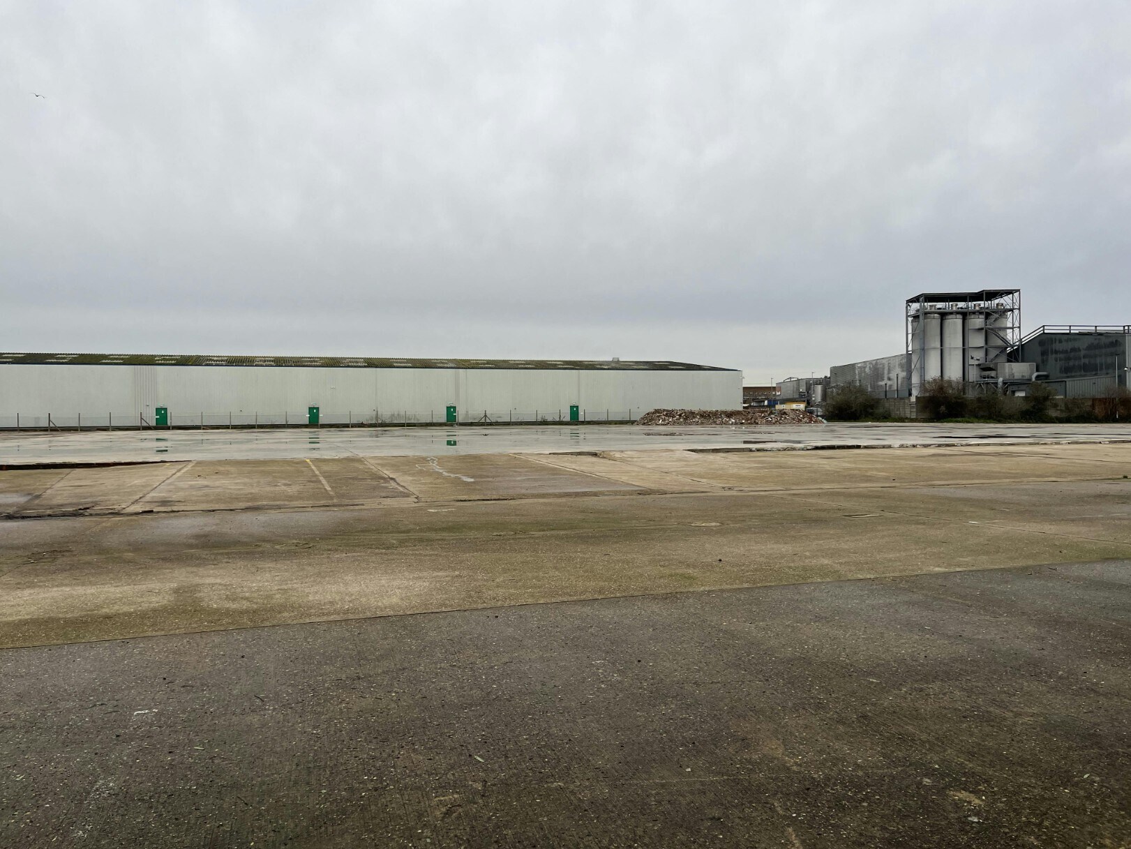 1371 Mollison Av, Enfield à louer Photo du bâtiment- Image 1 de 5