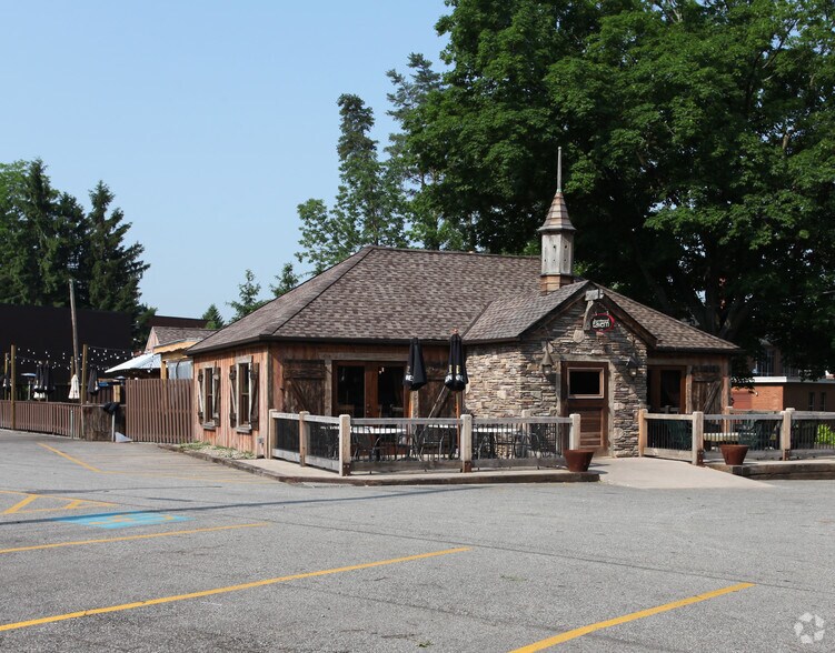 504 Washington St, Chagrin Falls, OH à louer - Photo du bâtiment - Image 2 de 5