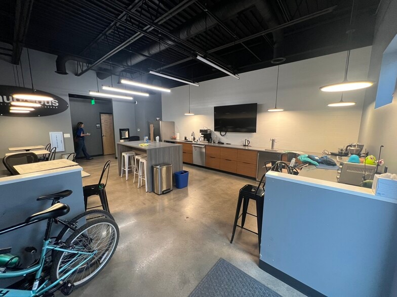 201 S Main St, Bentonville, AR à louer - Photo du bâtiment - Image 3 de 5