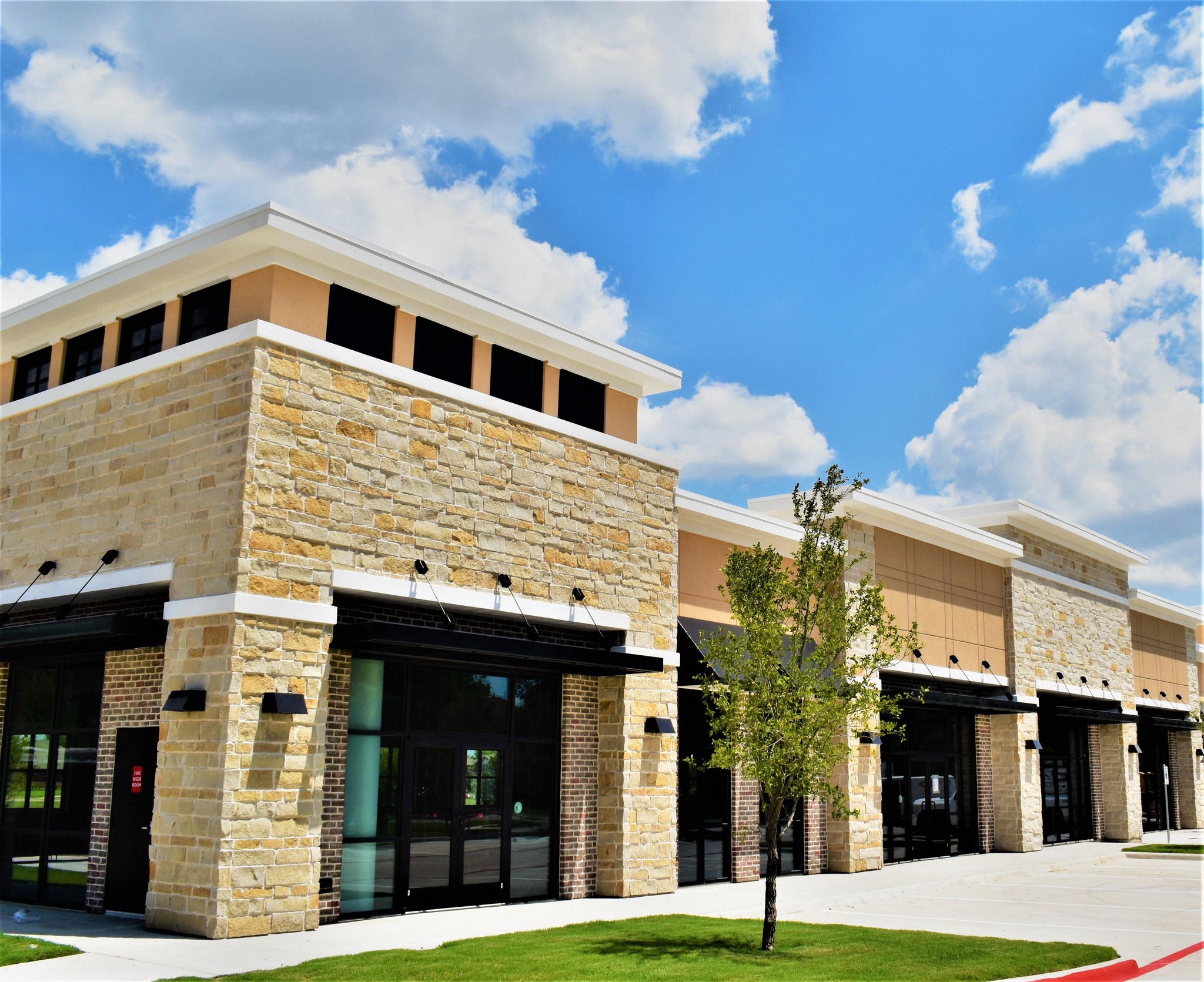 3725 S Lake Forest Dr, McKinney, TX for lease Building Photo- Image 1 of 7