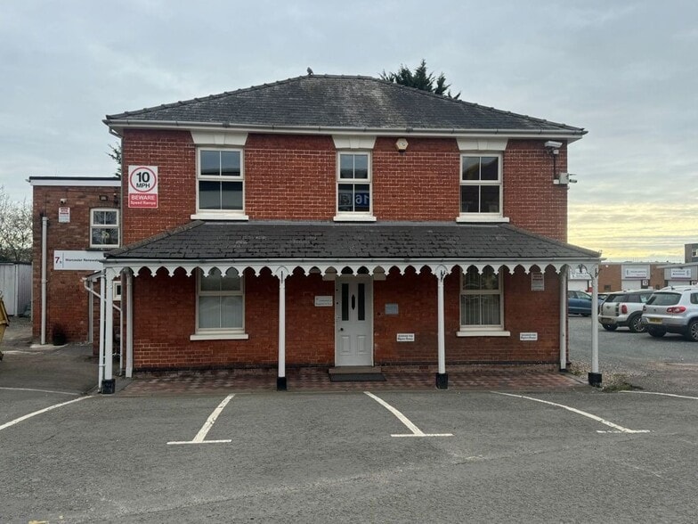 Unit 7A Link Business Centre, Link Way, Malvern for lease - Building Photo - Image 1 of 7