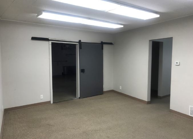 726-728 Hanley Industrial Ct, Brentwood, MO for sale Interior Photo- Image 1 of 3