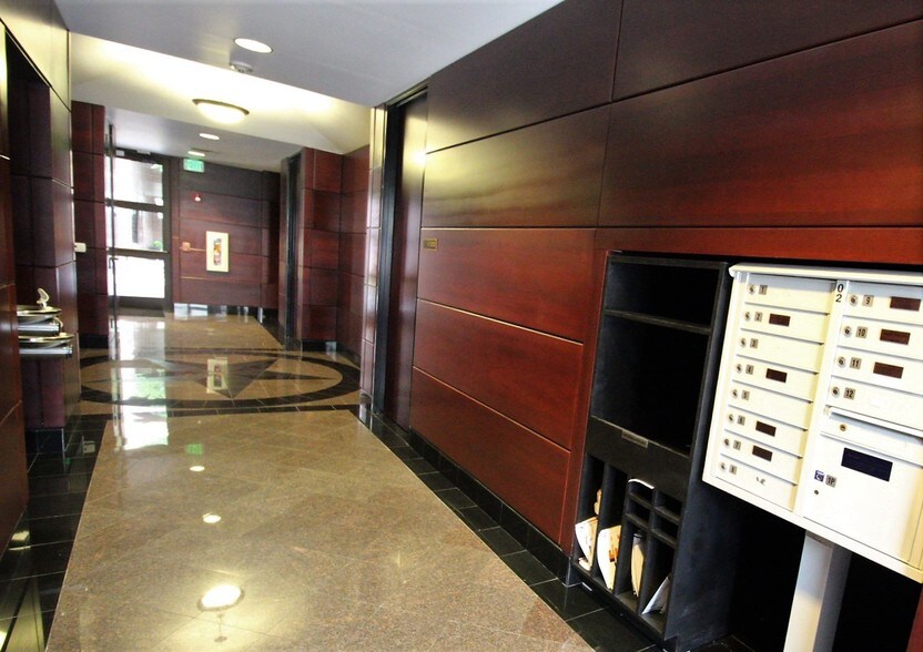 2632 Broadway St, San Antonio, TX for sale - Lobby - Image 2 of 12