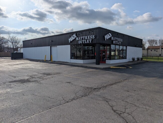 Plus de détails pour 3080 Cleveland Ave, Columbus, OH - Commerce de détail à vendre