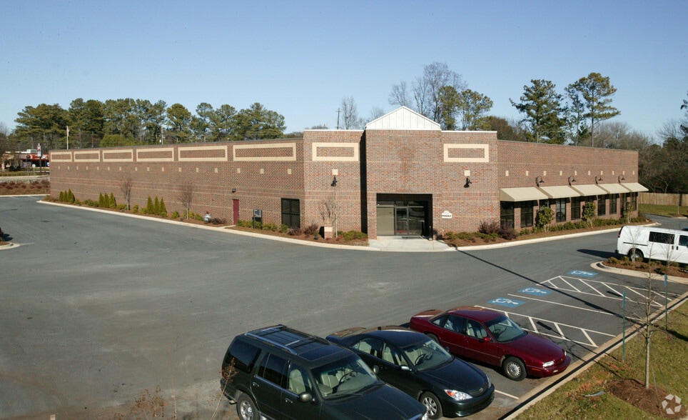 1890 W Oak Pky, Marietta, GA for lease - Building Photo - Image 3 of 40