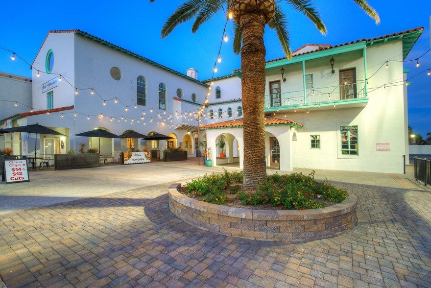 8101 N 19th Ave, Phoenix, AZ for lease - Building Photo - Image 3 of 8