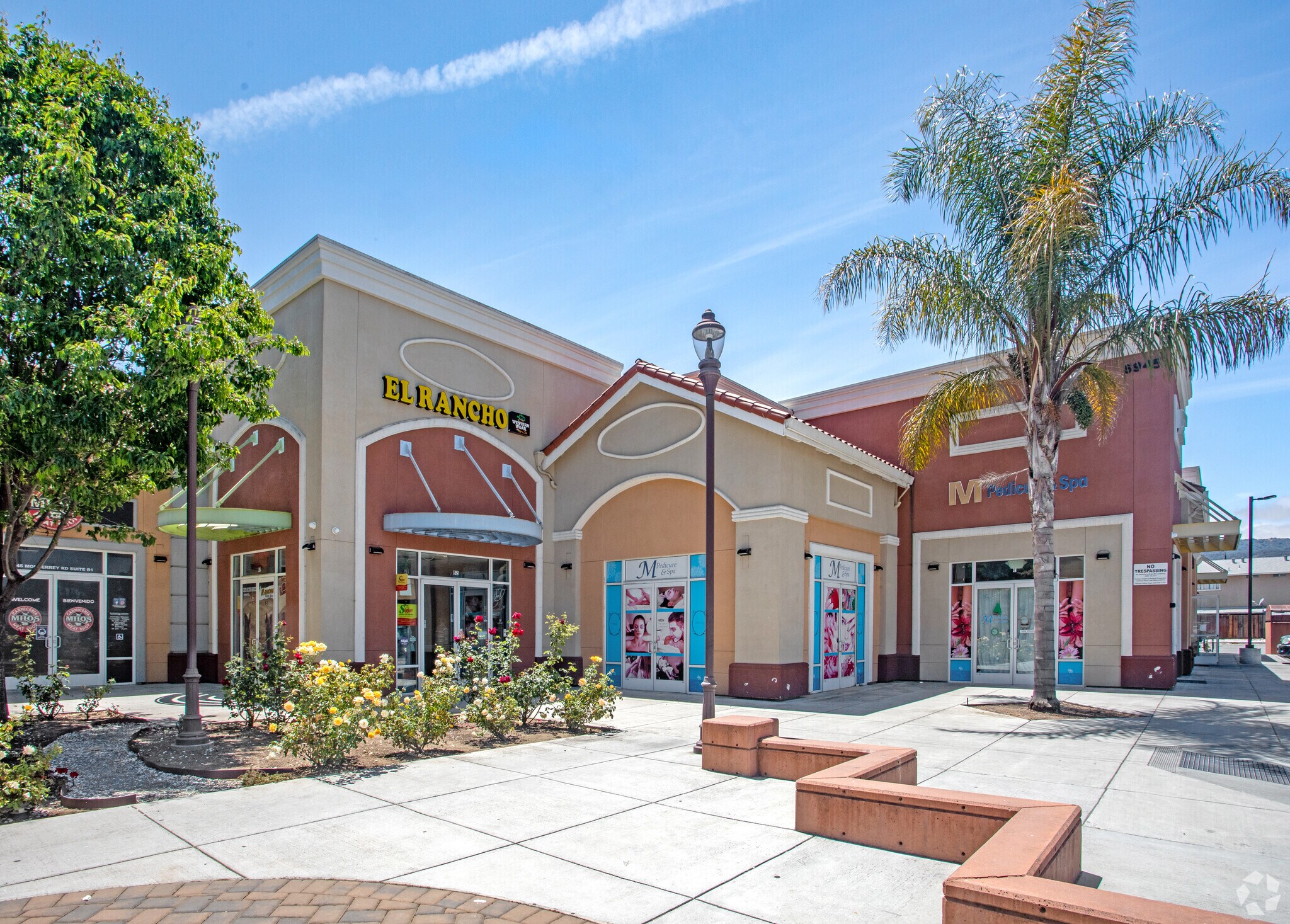 6945-6951 Monterey Rd, Gilroy, CA à louer Photo du bâtiment- Image 1 de 5