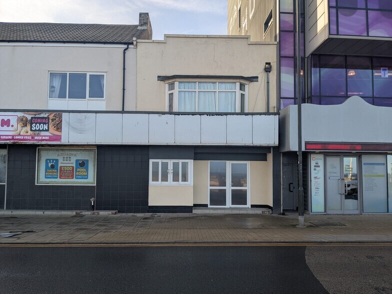 30-33 Esplanade, Redcar à louer - Photo du bâtiment - Image 3 de 3