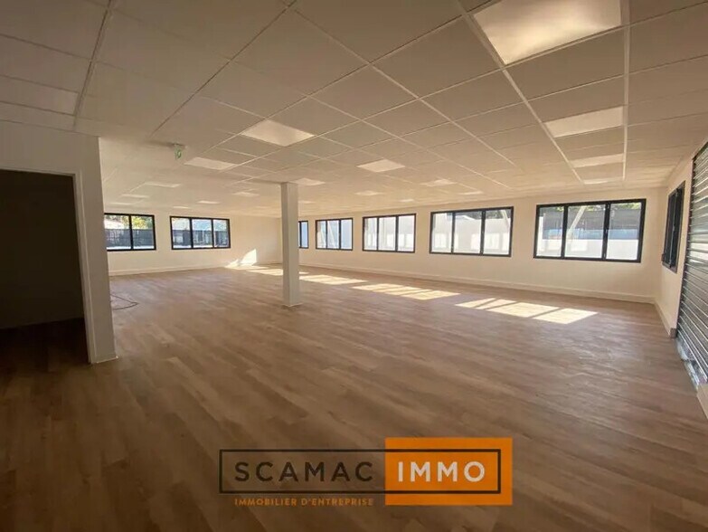 Office in Éguilles for lease - Interior Photo - Image 3 of 5